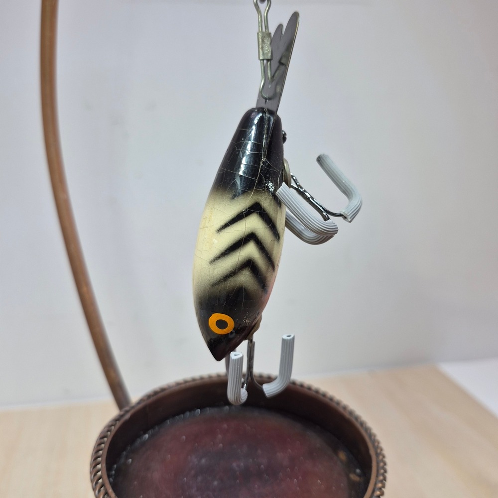 Vintage Wooden Bomber Fishing Lure Black Cream Red Belly‎ Metal Lip 2.75 Inch